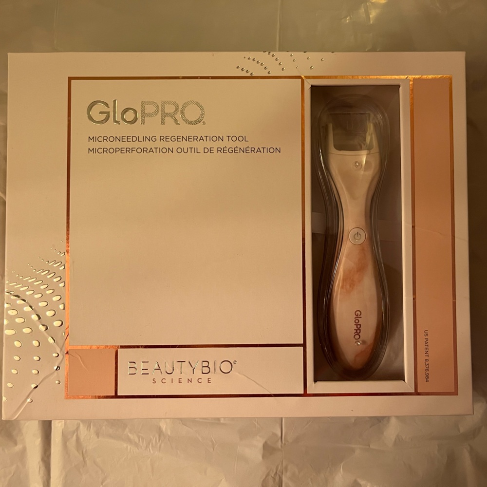 GloPRO At Home Microneedling Tool
